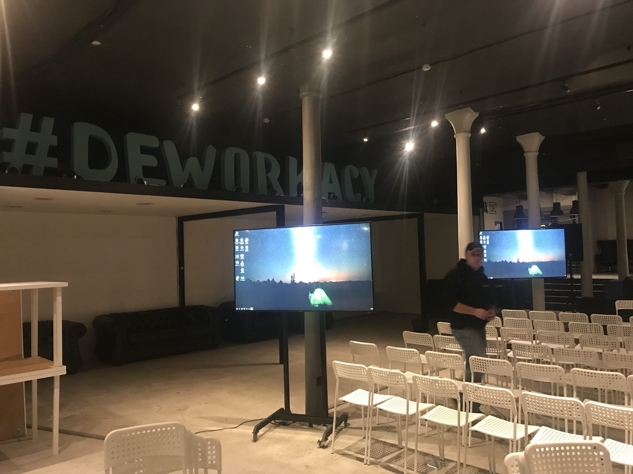 Техническая поддержка конференции Deworkacy – Красный октябрь